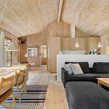 1437-aakirkeby-sjostauan-9 Casa de Férias Vester Somarken